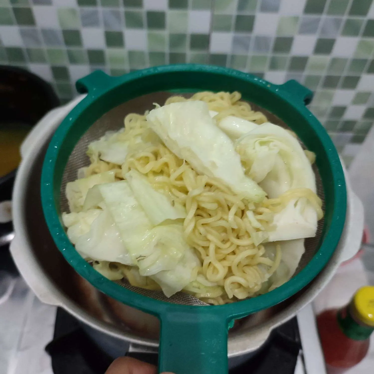 Step 6 Mie Topping Ayam Kecap