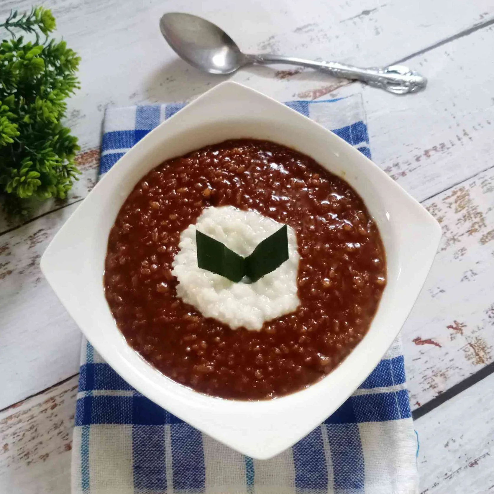 Bubur Sengkolo Nasi Sisa