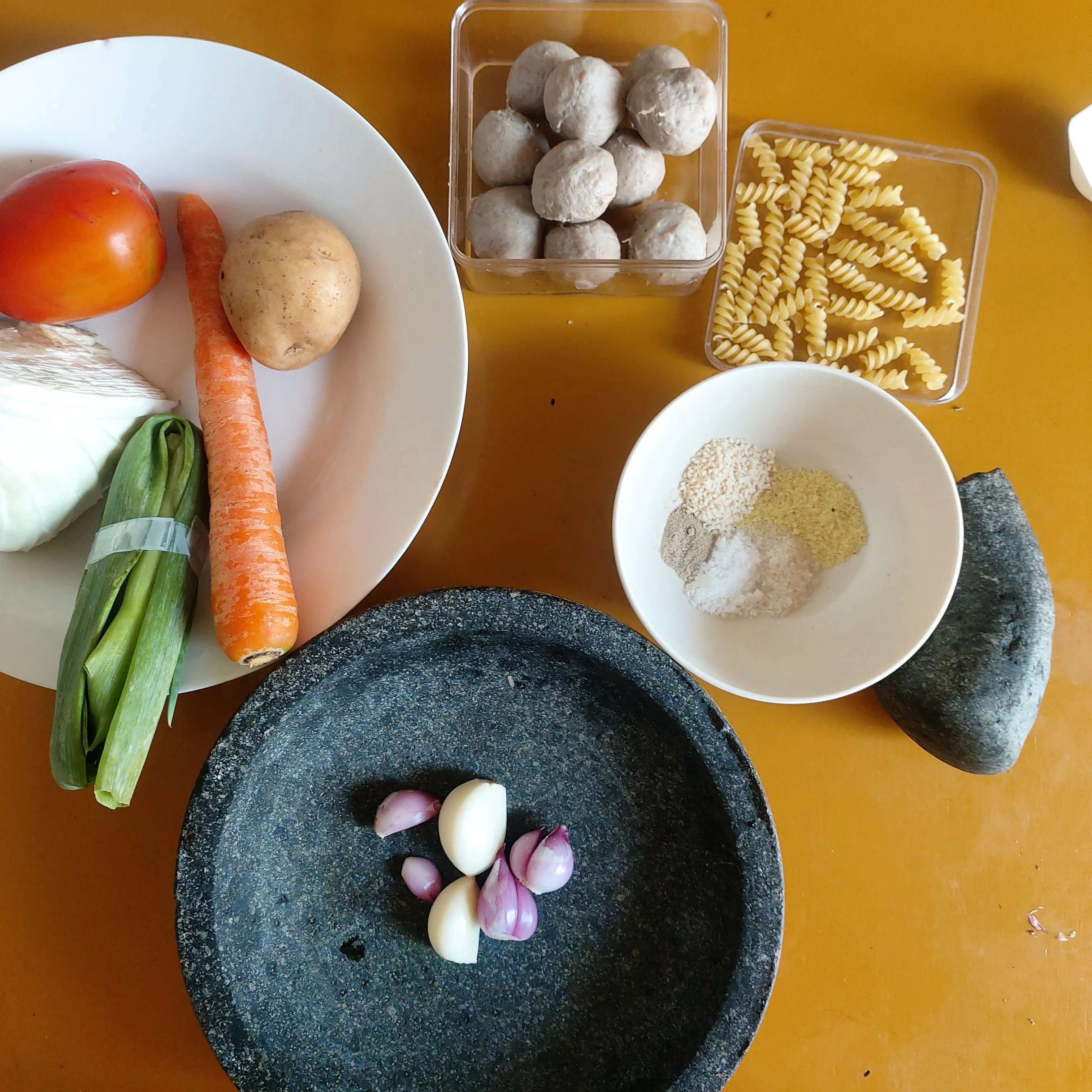 Step 1 Sop Bakso Makaroni Sederhana