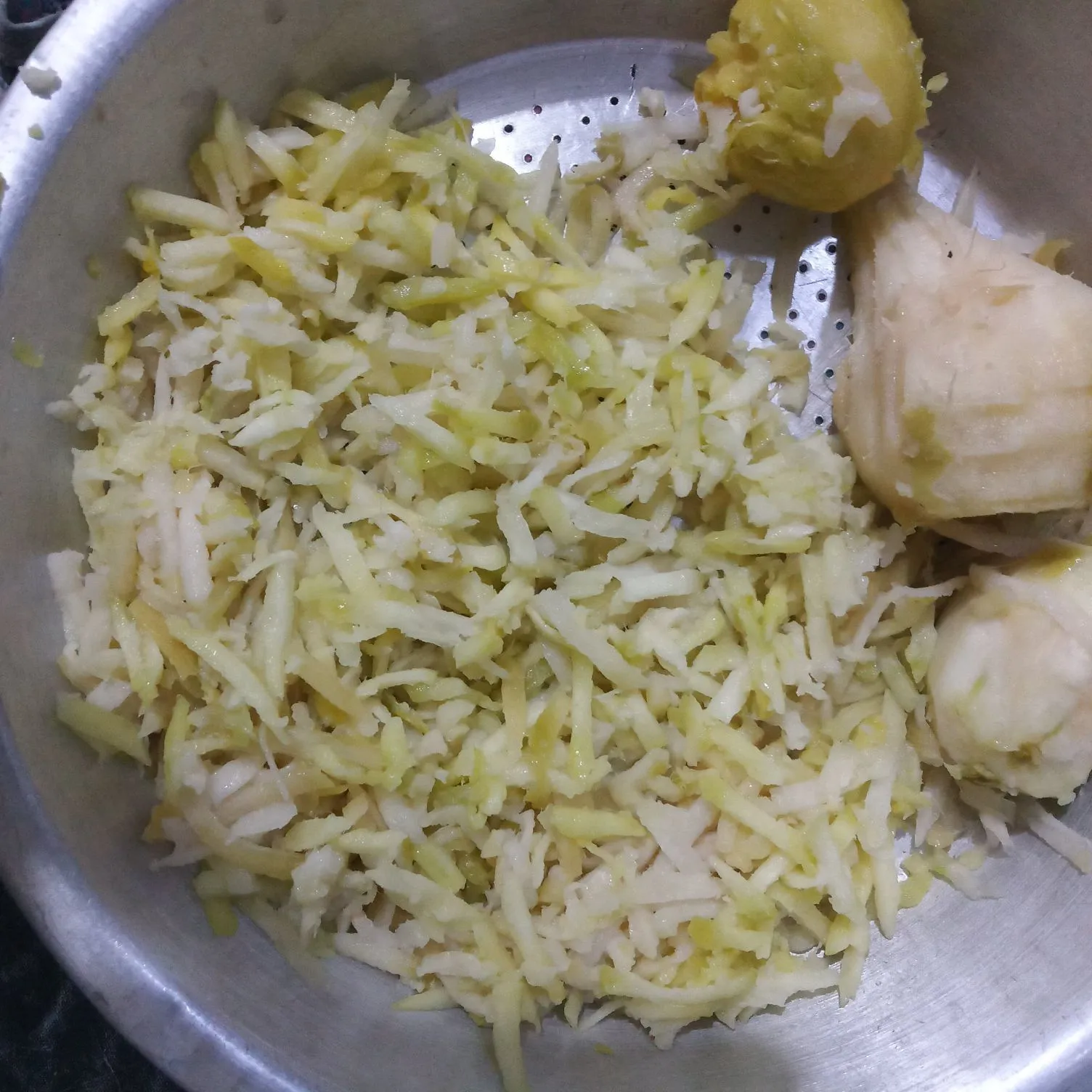 Step 2 Rujak Kedondong Serut Pisang Batu