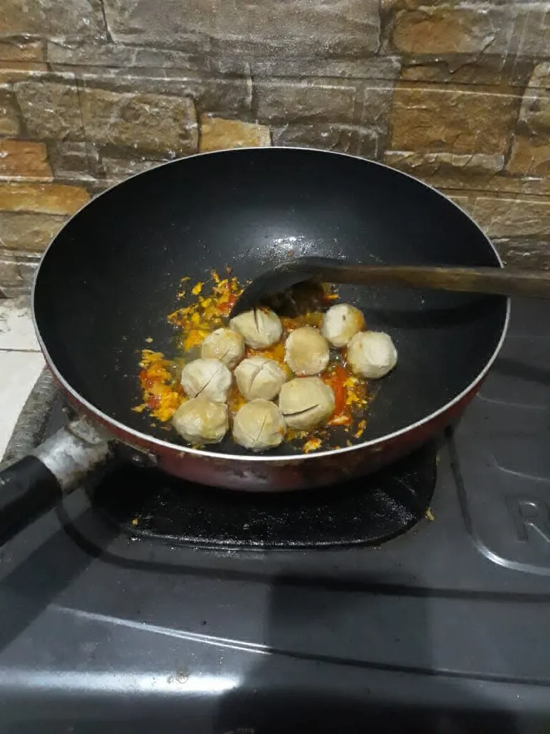 Step 3 Ceker Bakso Saos Tiram