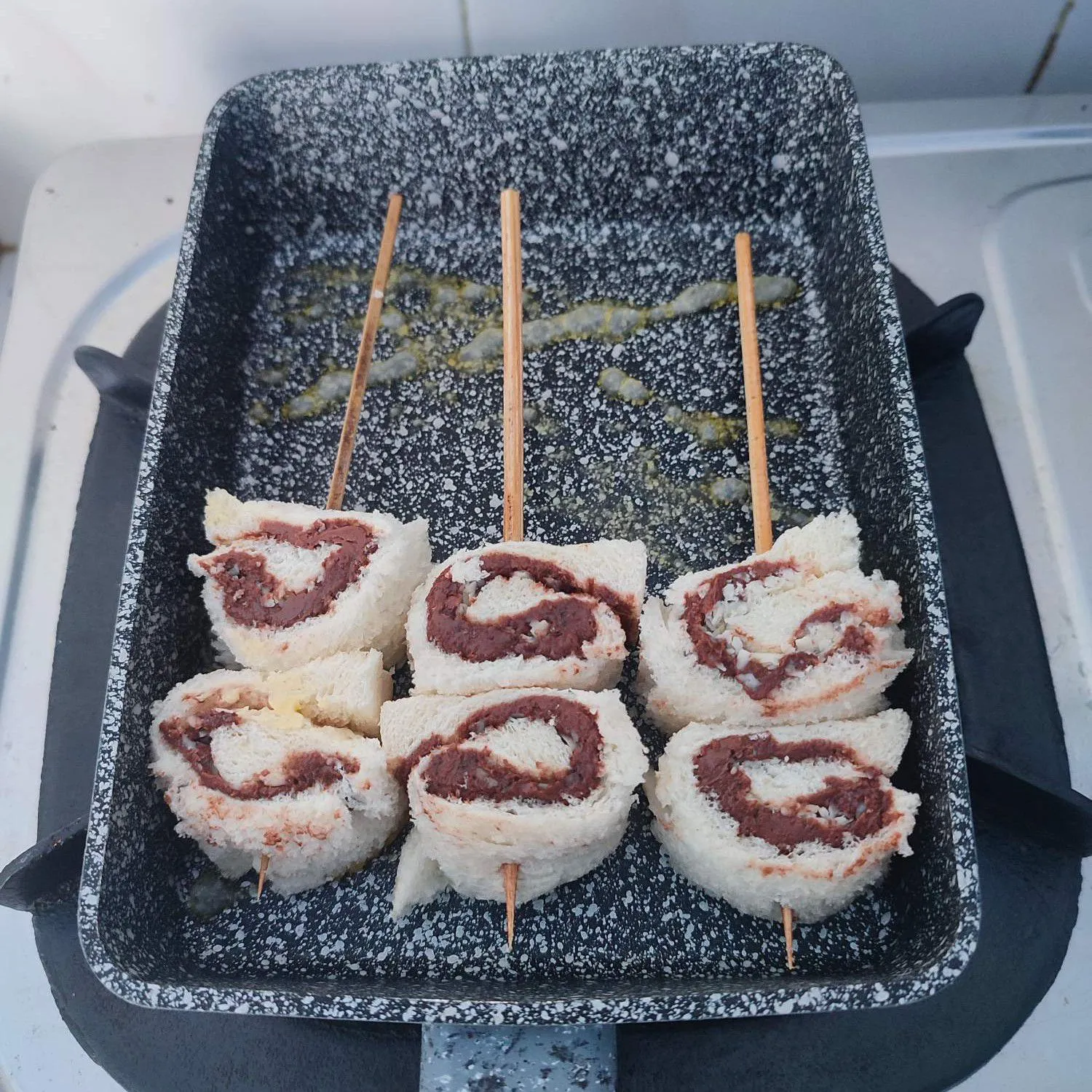 Step 5 Roti Tawar Gulung Bakar