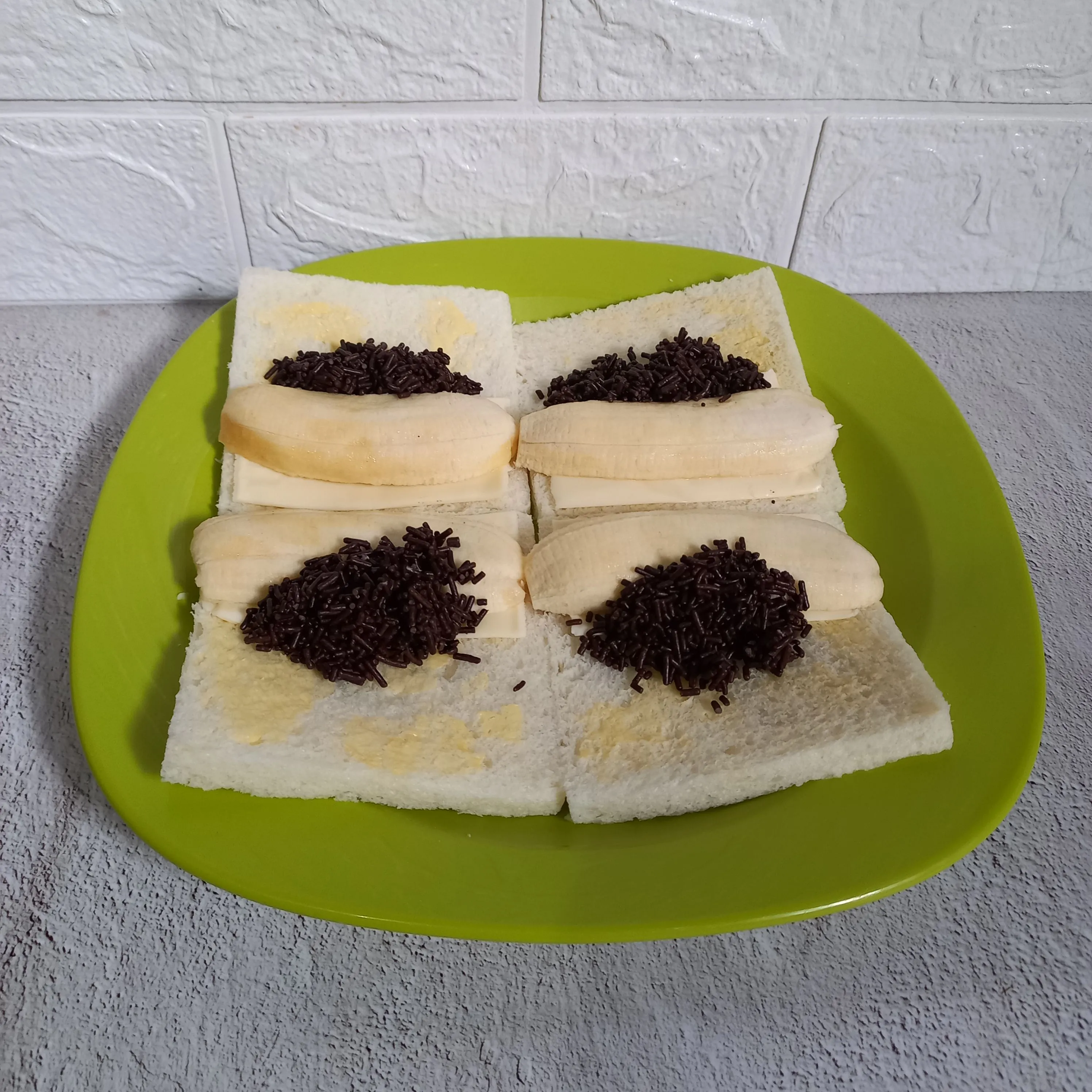 Step 4 Roti Kukus Isi Pisang Keju Coklat