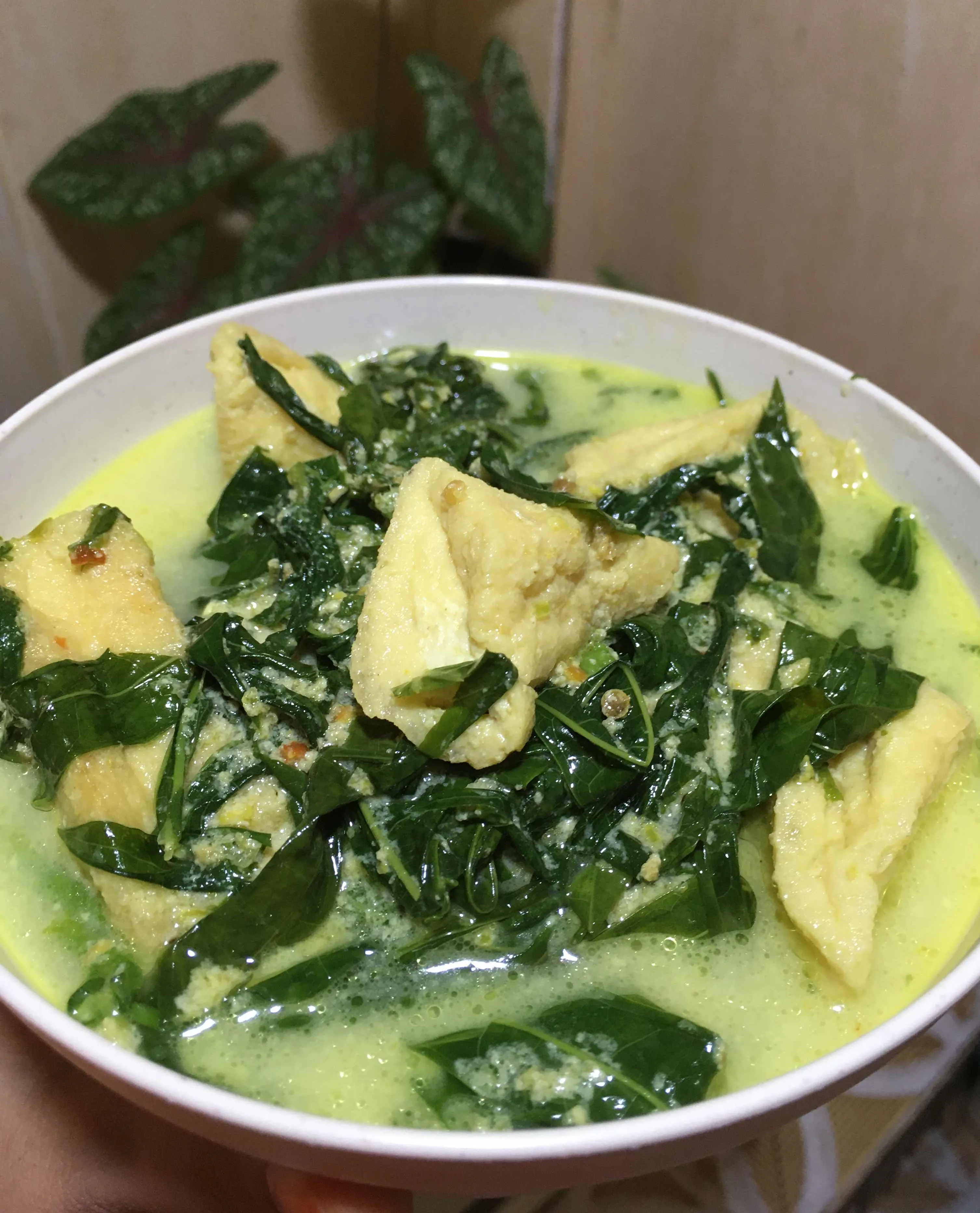 Gulai Tahu Daun Singkong