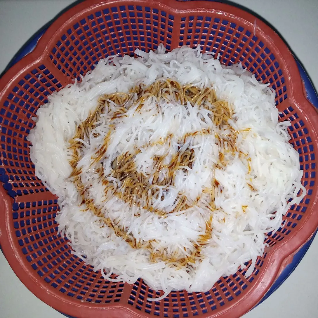 Step 1 Bihun Goreng Bakso Sawi