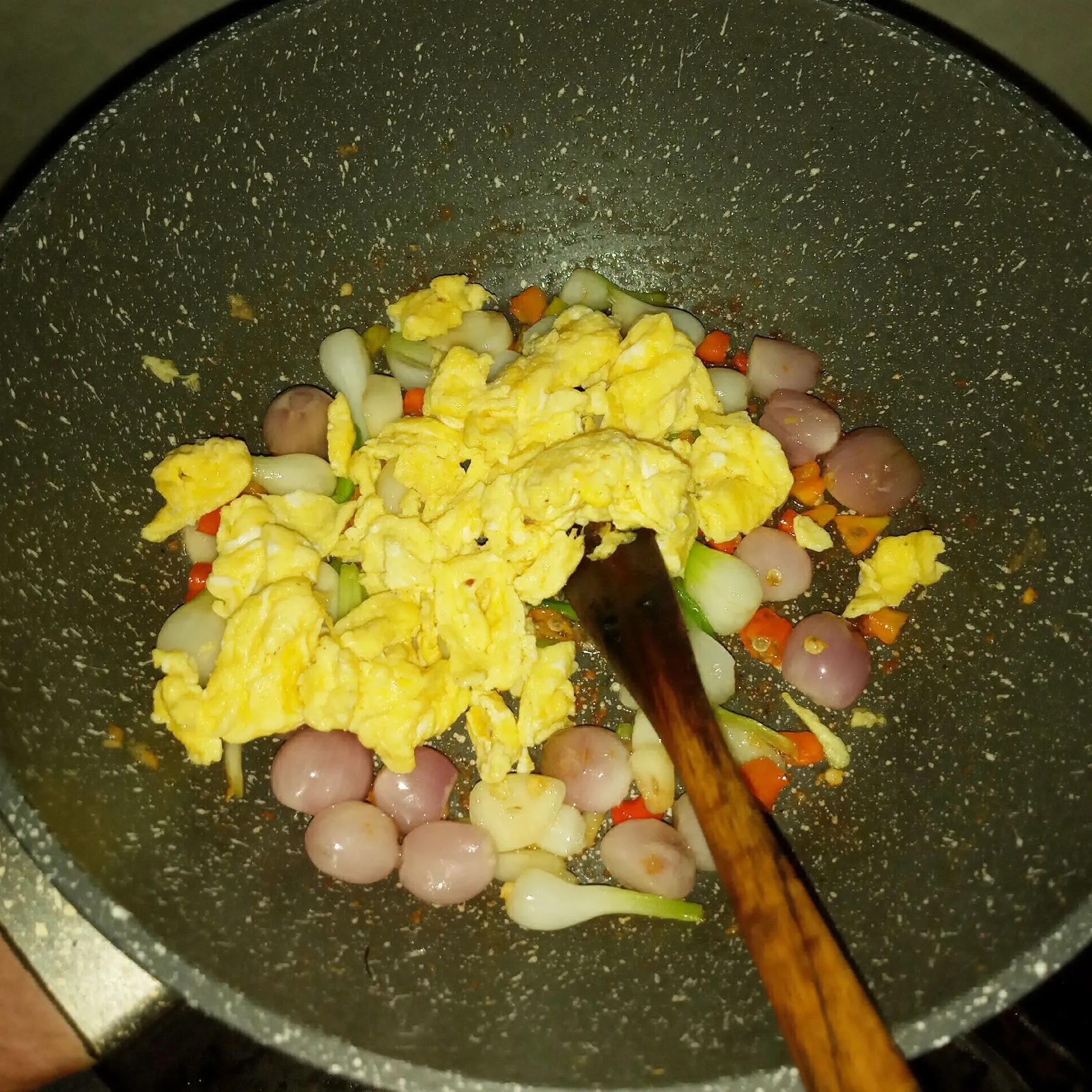 Step 5 Tumis Telur Bawang Lokio