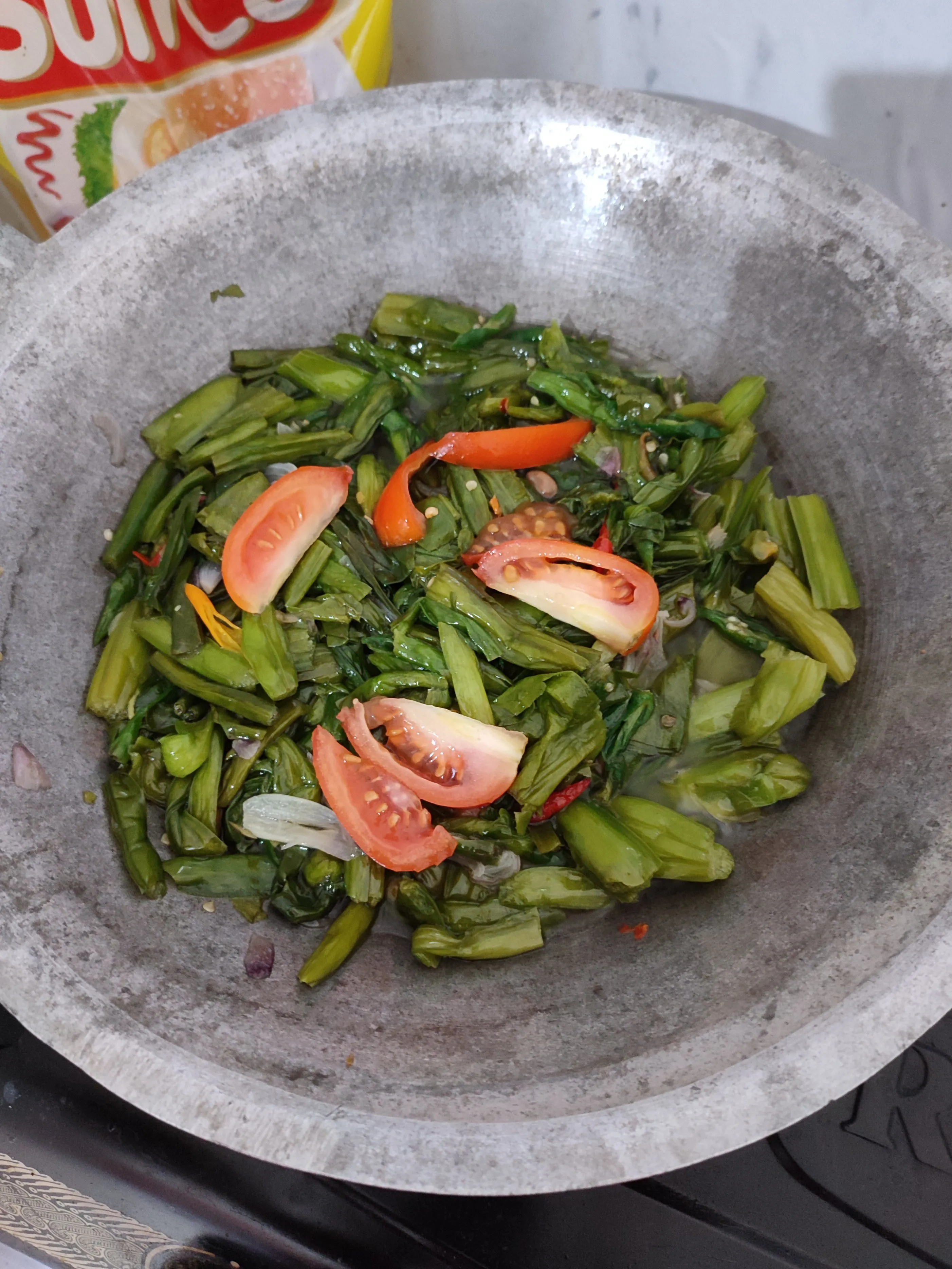 Step 6 Tumis Genjer Cabe Ijo