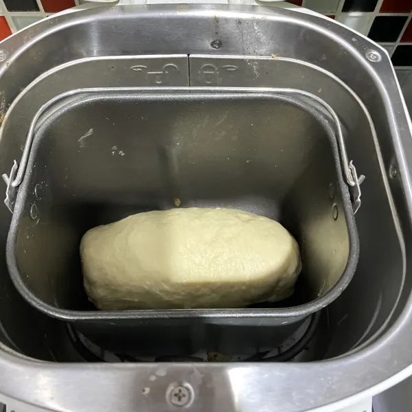 lalu masukkan kembali kedalam loyang bread maker,