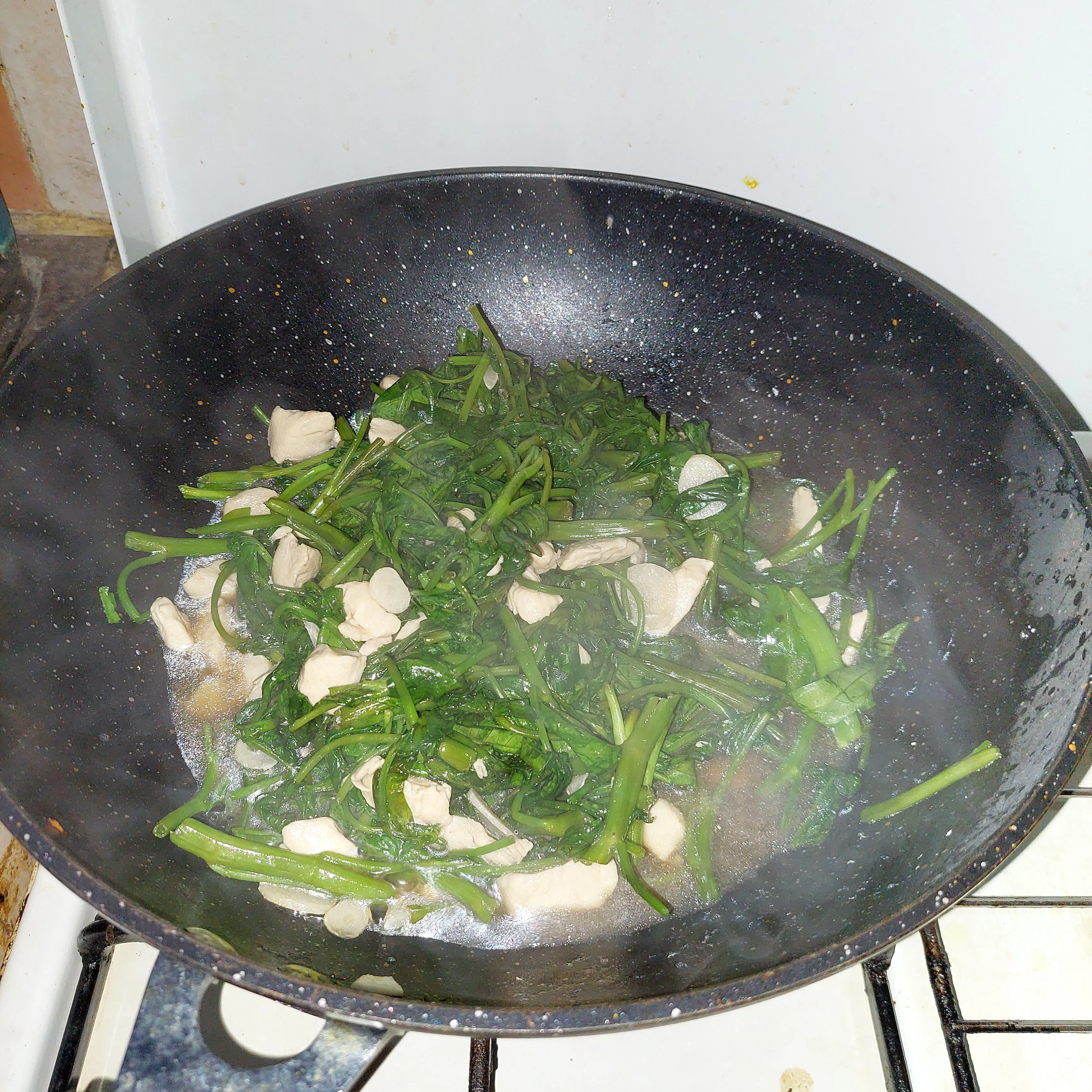 Step 7 Cah Kangkung Ayam Saos Teriyaki