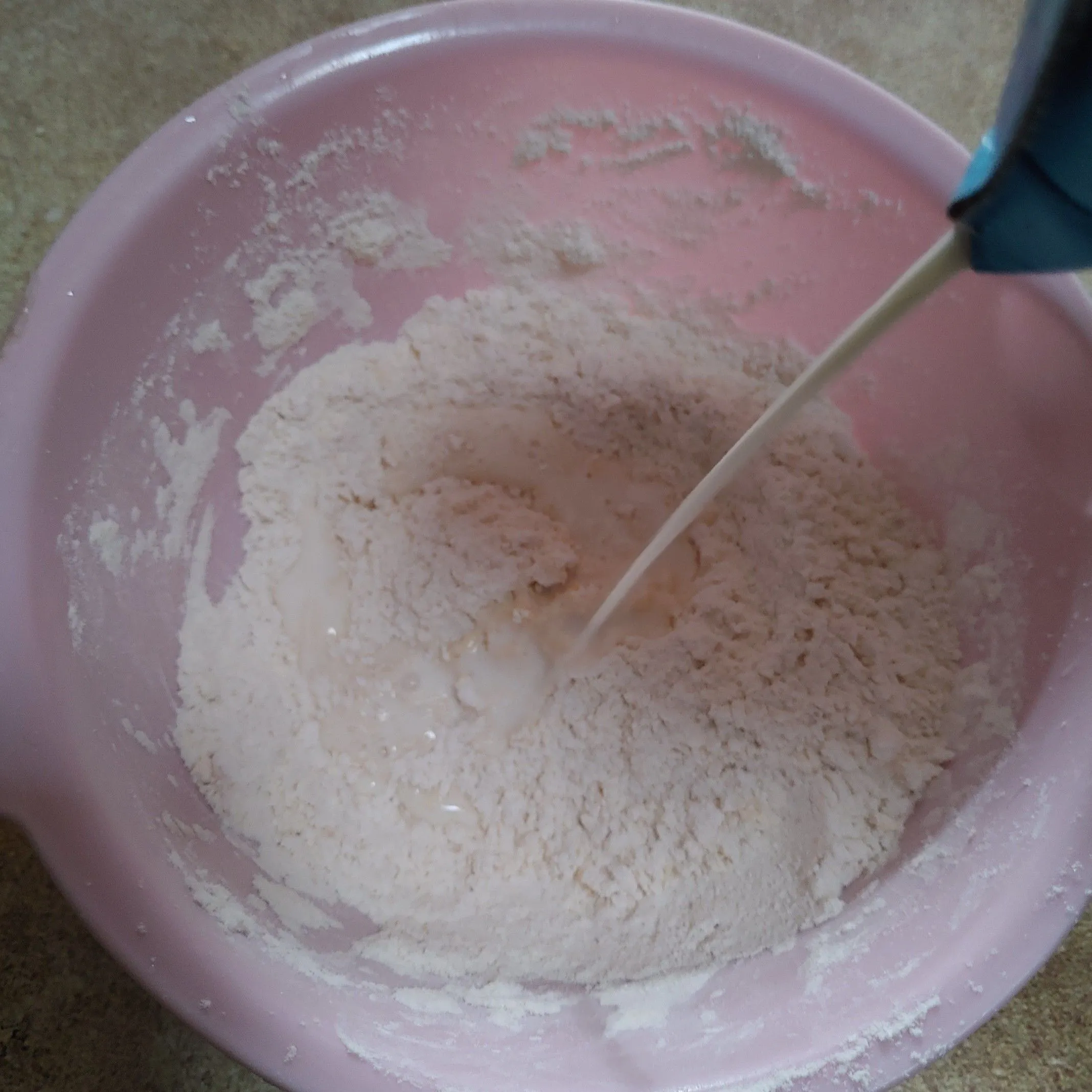Step 2 Donat Merah Putih