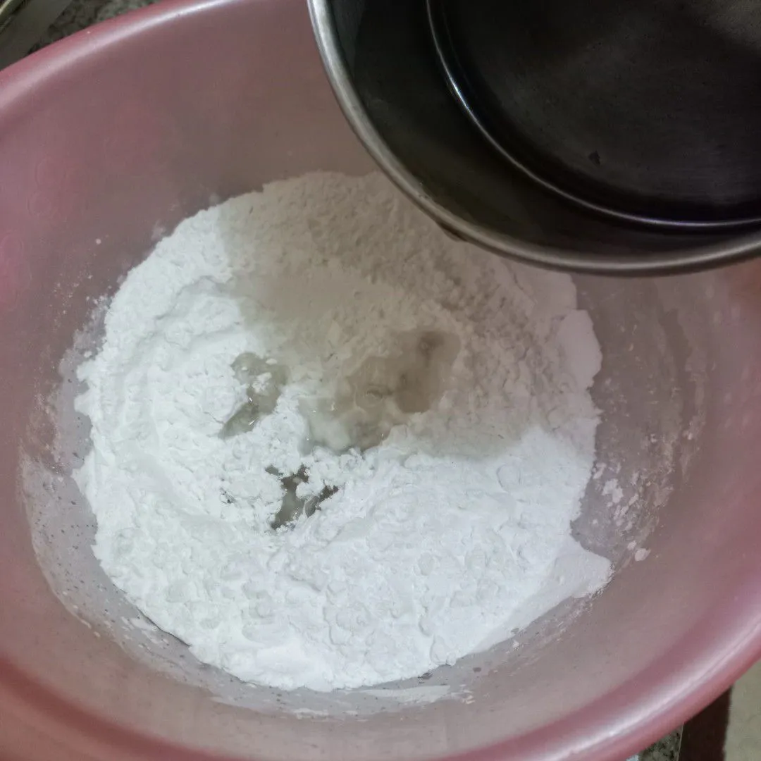 Step 2 Cireng isi Mozarella Siram Saus