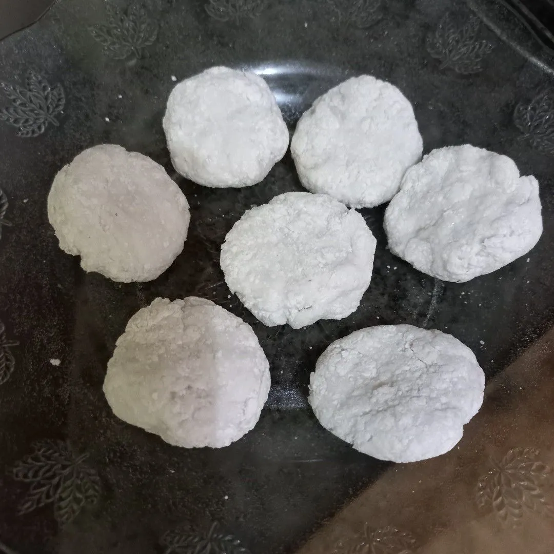 Step 4 Cireng isi Mozarella Siram Saus