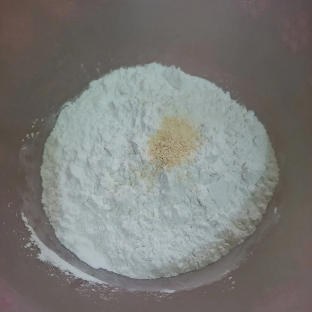 Step 1 Cireng isi Mozarella Siram Saus