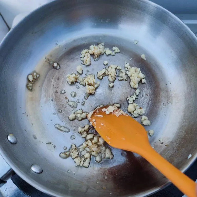 Step 3 Tumis Bayam Brazil ala Korean Food