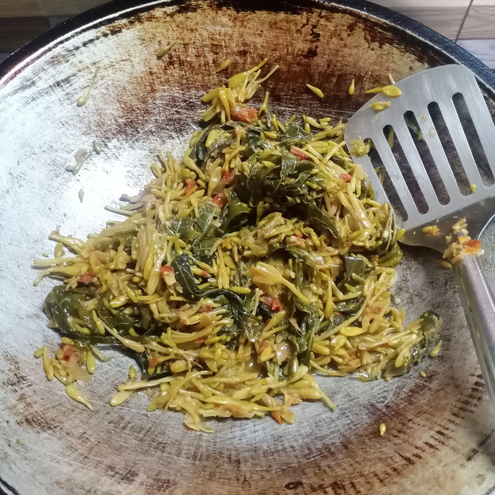 Step 6 Bunga Pepaya Tumis Rebon