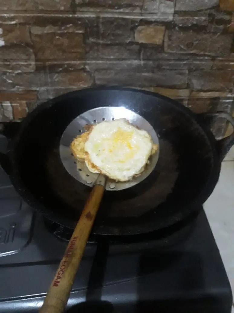 Step 1 Telur Ceplok Masak Kecap