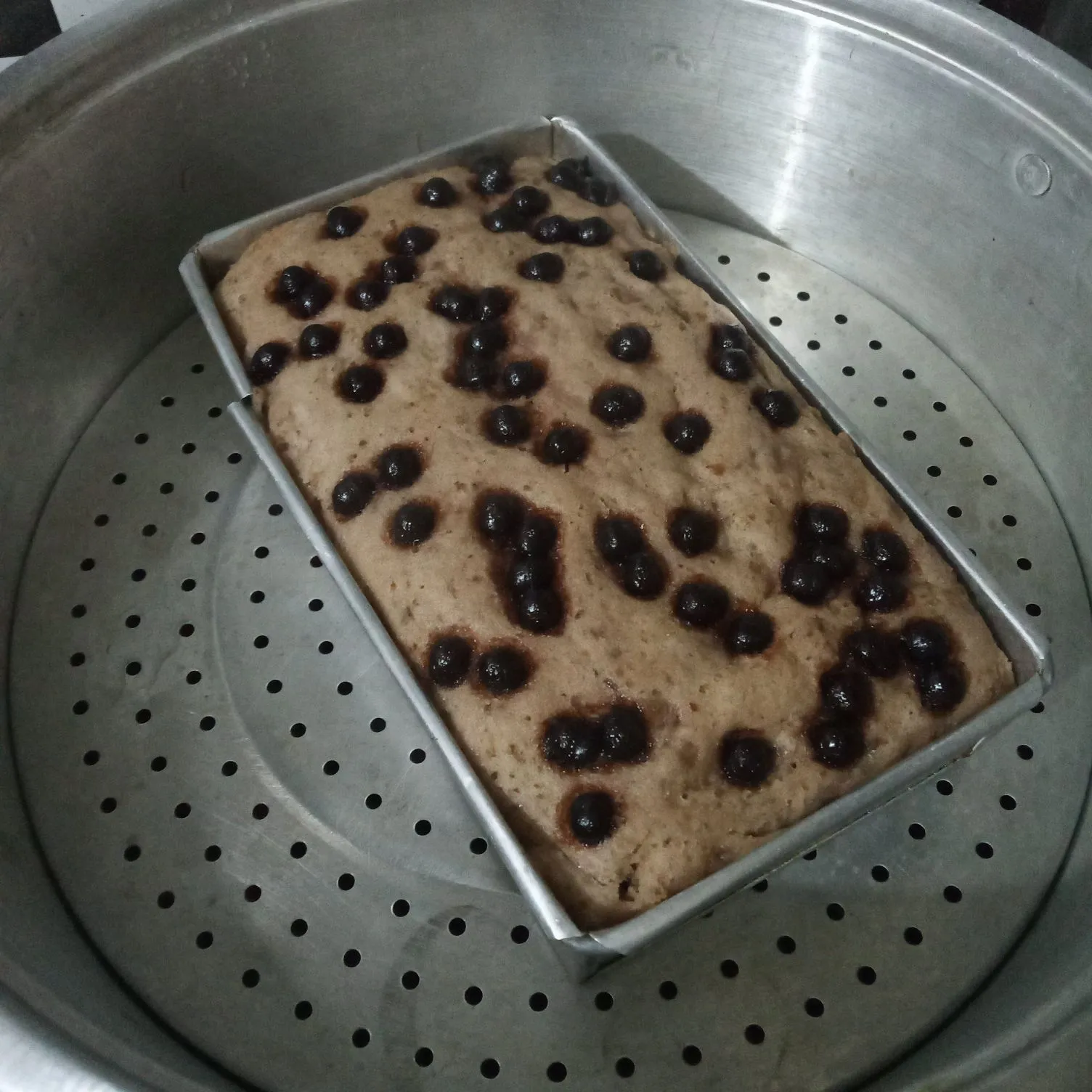 Step 5 Bolu Kukus Kulit Pisang ChocoChips