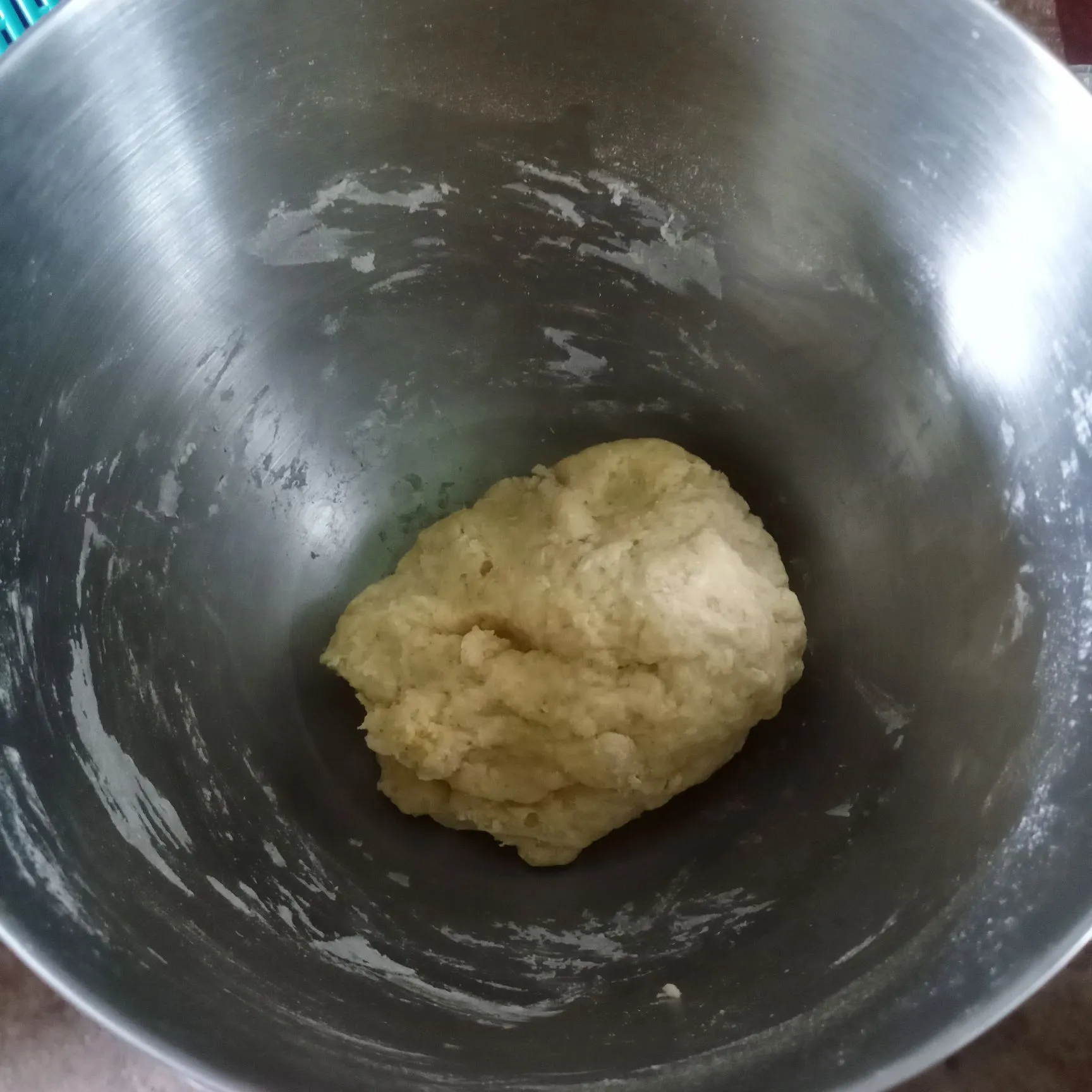Step 2 Roti Sobek Isi Selai Strawberry
