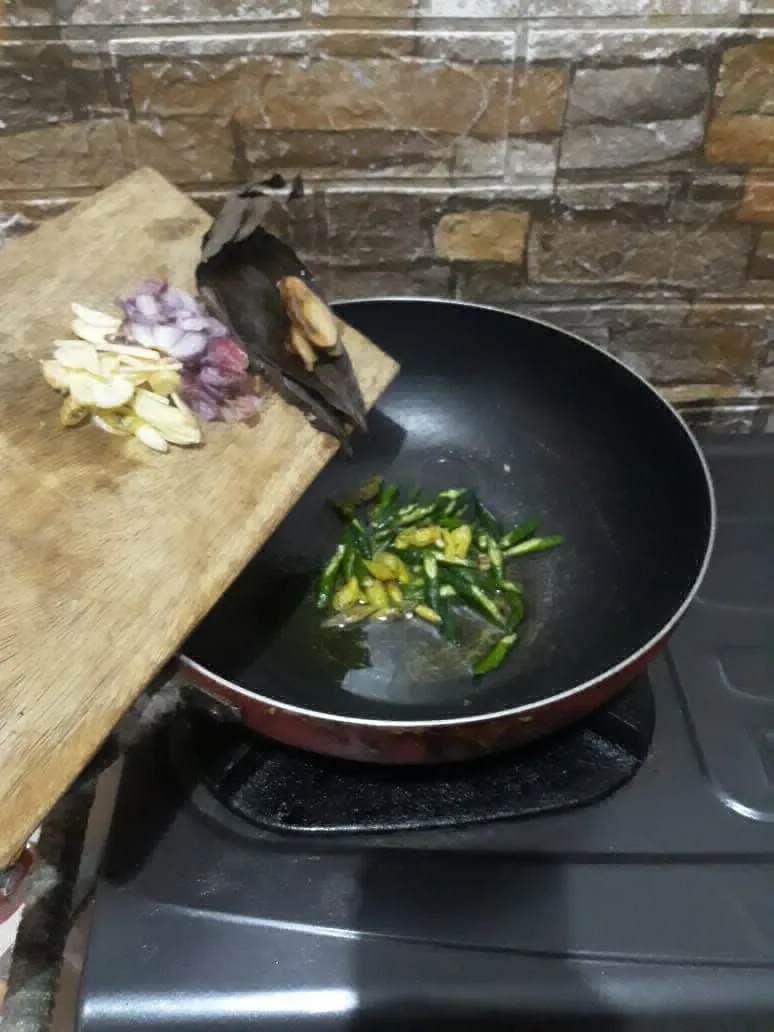 Step 3 Telur Ceplok Masak Kecap