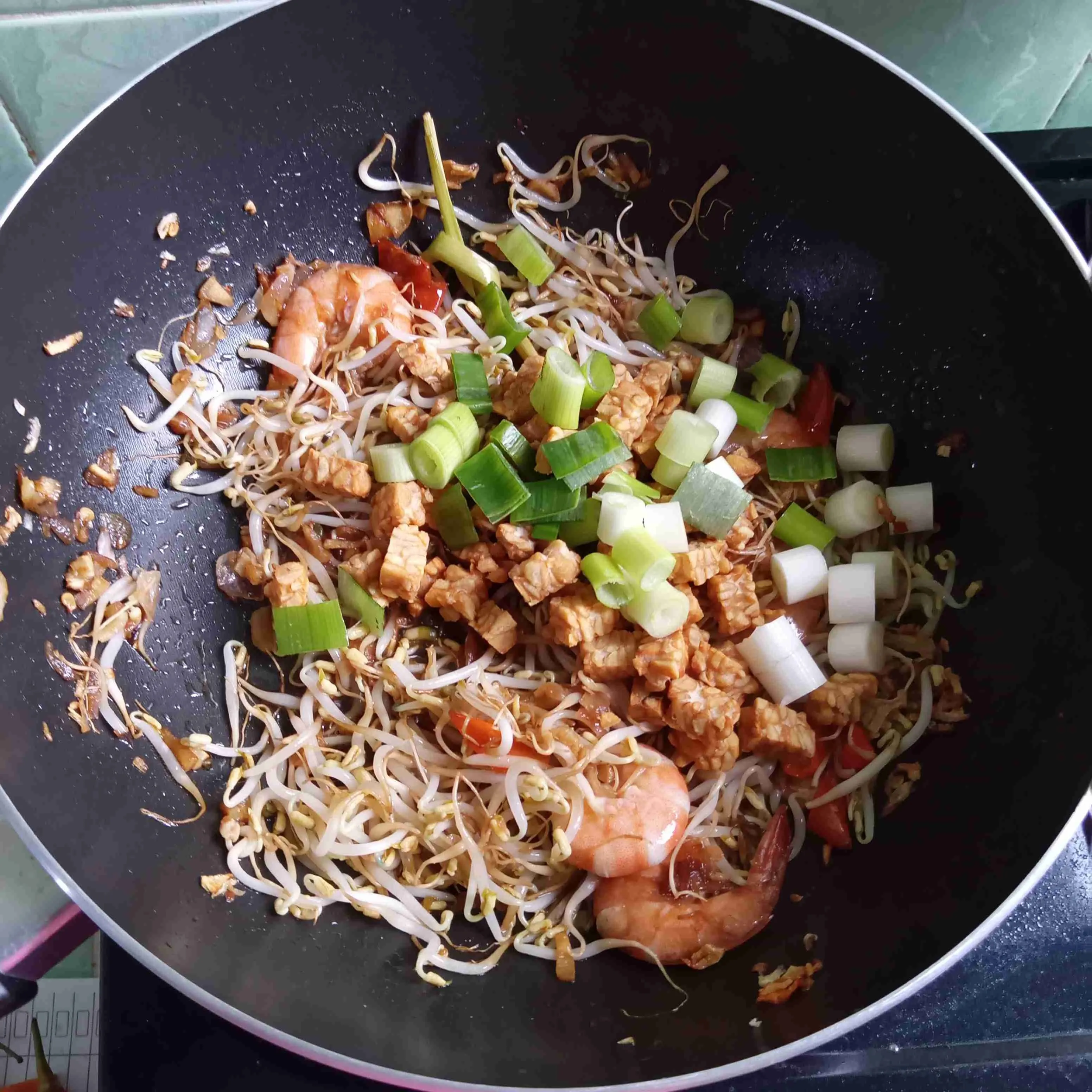Step 6 Tumis Taoge Tempe Udang