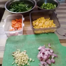 Siapkan bahan yang lain.