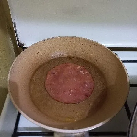 Step 1 Roti Tawar Isi Smoked Beef