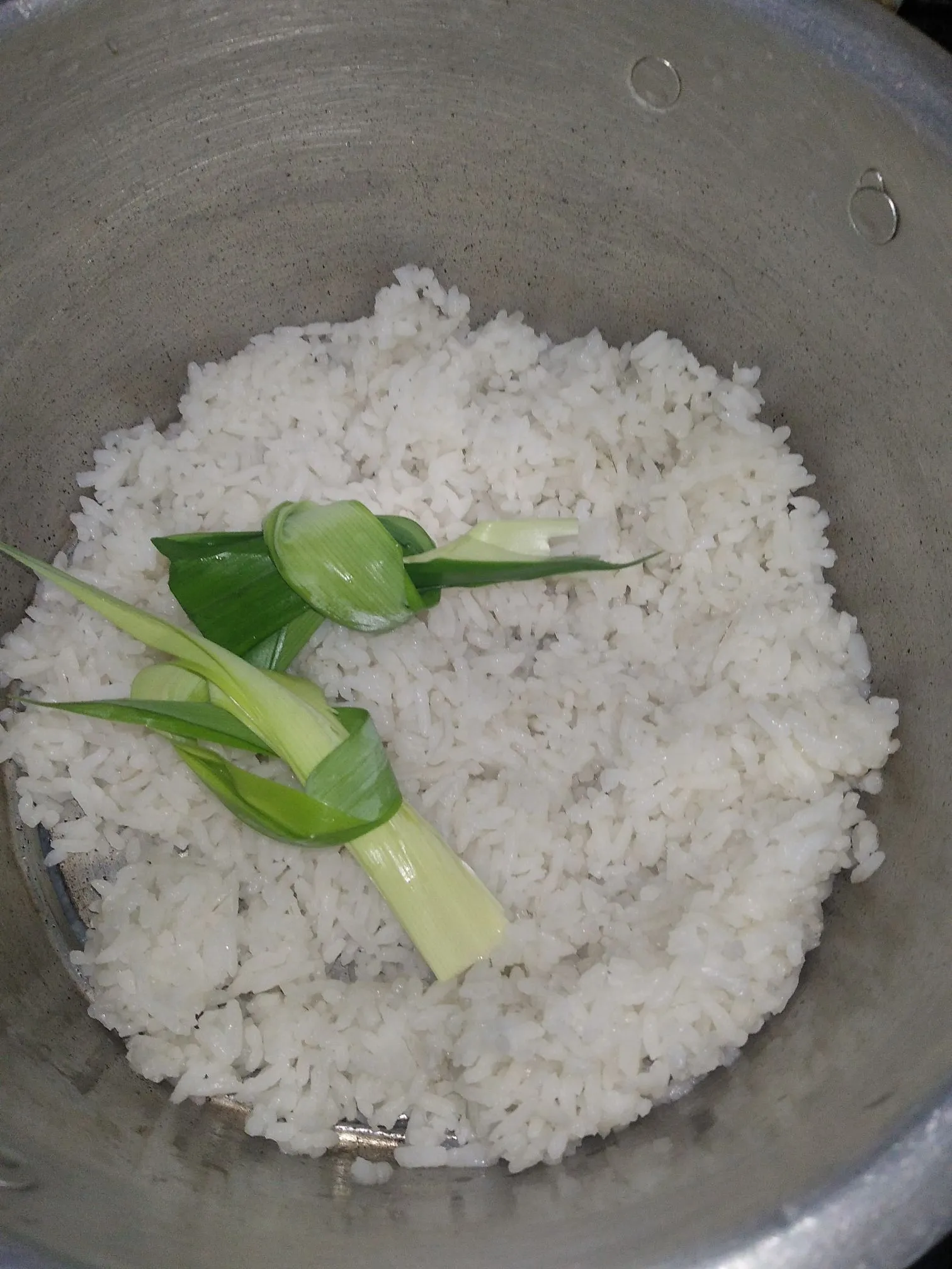Step 1 Bubur Nasi Merah Putih