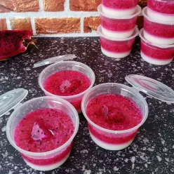 Puding Susu Buah Naga