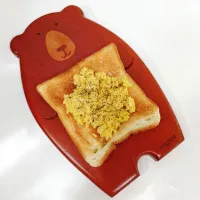 Scrambled Egg Toast