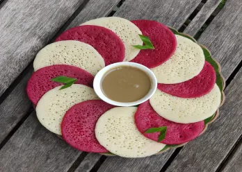 Serabi Kuah Merah Putih