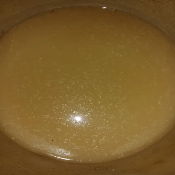 Peras Jeruk sampai habis, ini kurang lebih dapat 500 ml air jeruk.