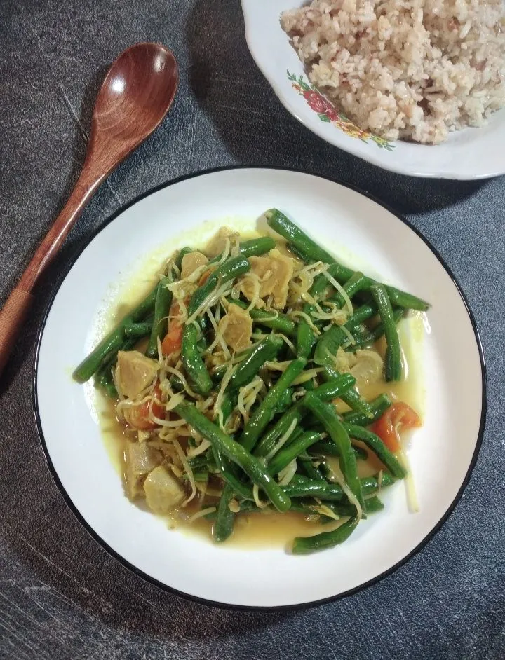 Tumis Bakso Kacang Panjang