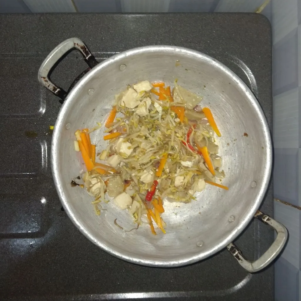 Step 4 Tumis Sayuran Tahu Bakso