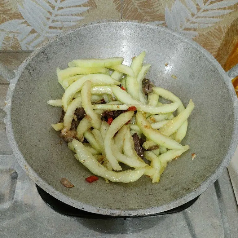 Step 6 Tumis Daging Kulit Semangka
