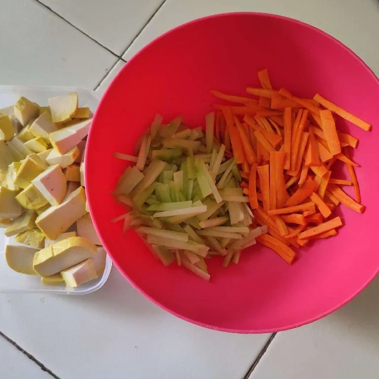 Step 1 Lodeh Labu Siam Tahu dan Wortel