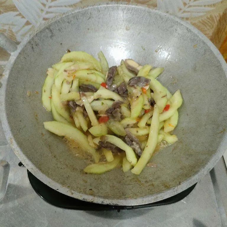 Step 7 Tumis Daging Kulit Semangka