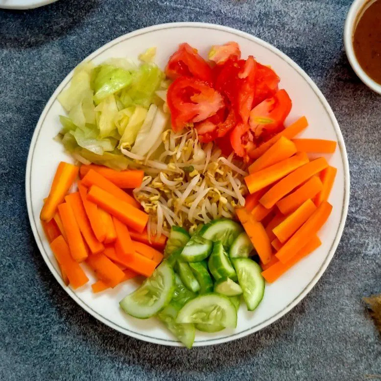 Step 5 Salad Sayur Bumbu Pecel