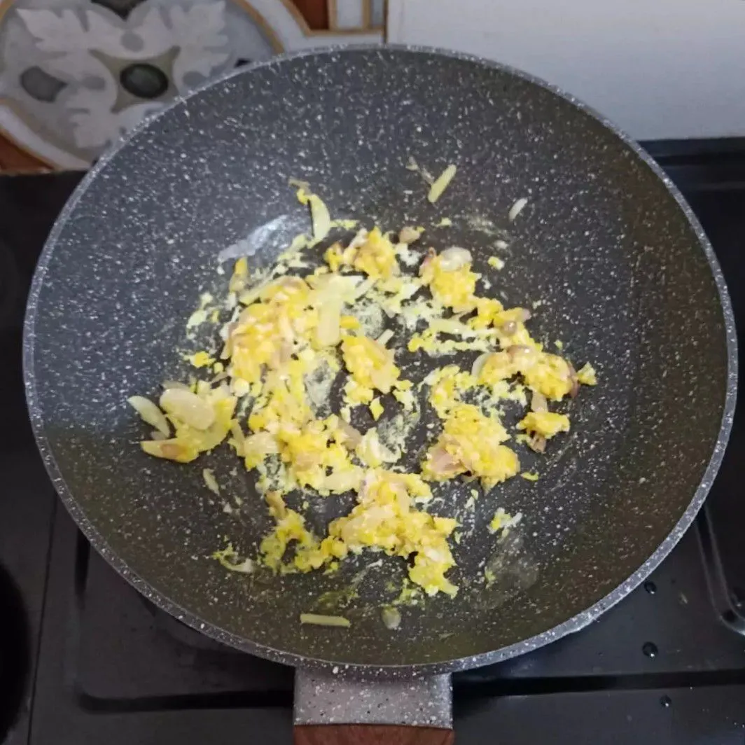 Step 3 Cah Sawi Putih Telur
