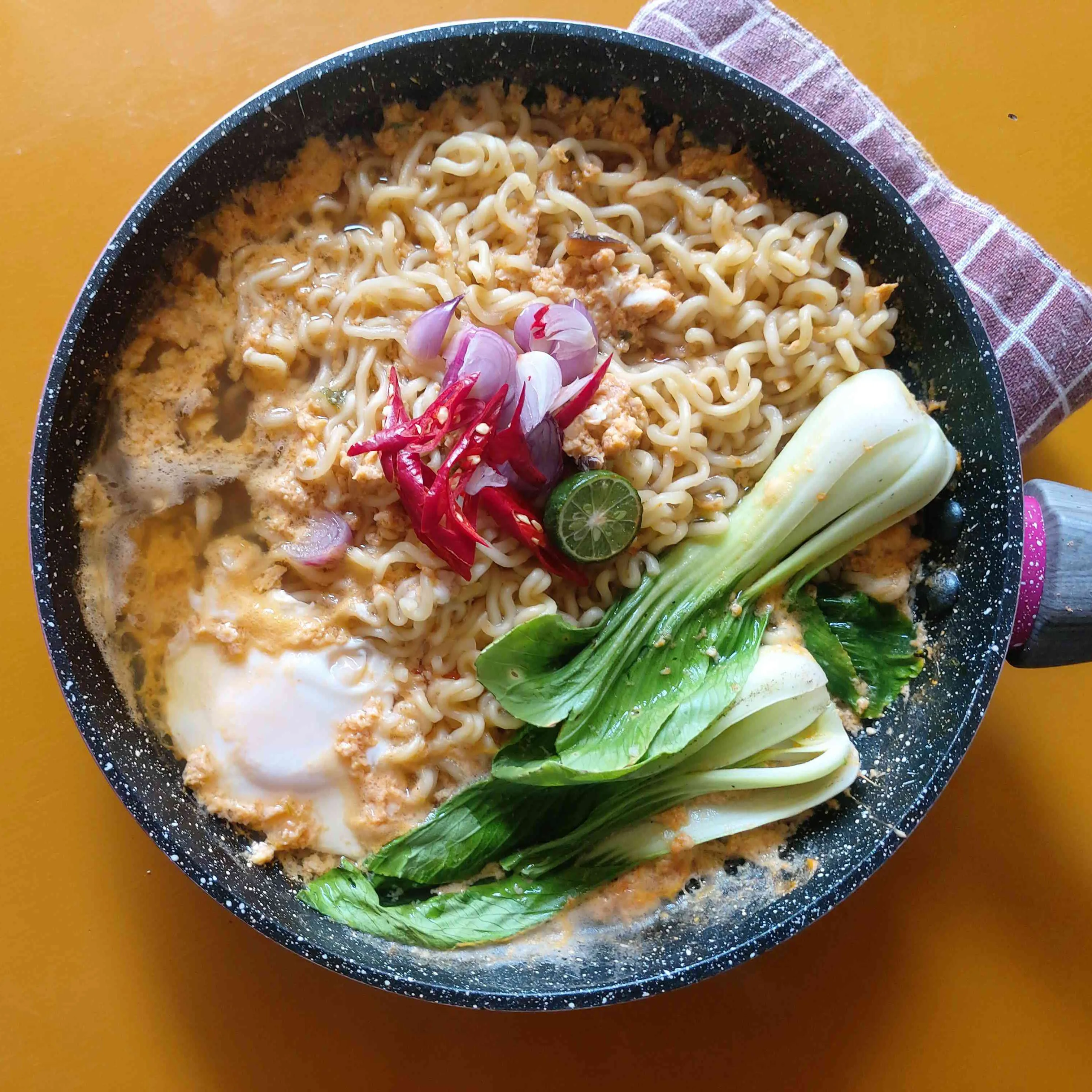 Mie Ramen Telur Lezat Sekali #MENUTANGGALTUA