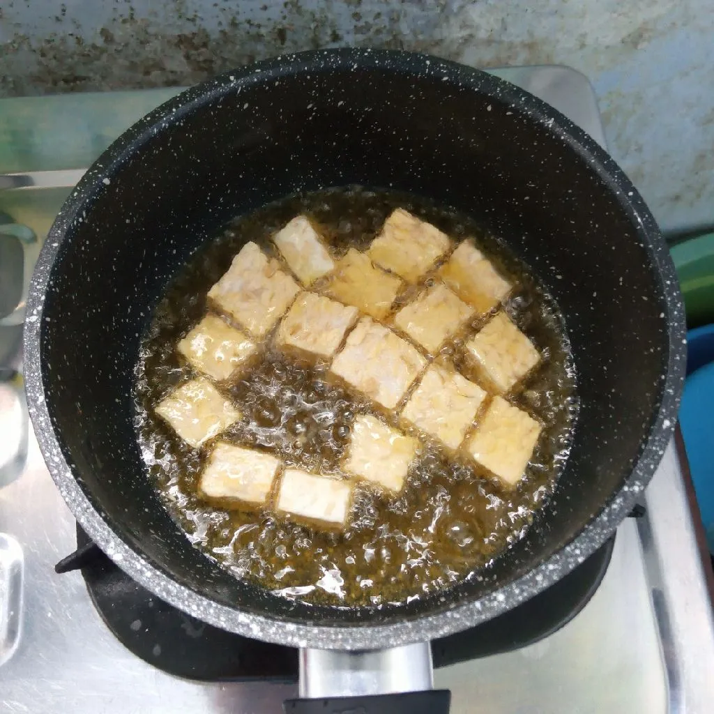 Step 1 Tahu Kempos Kuah Santan