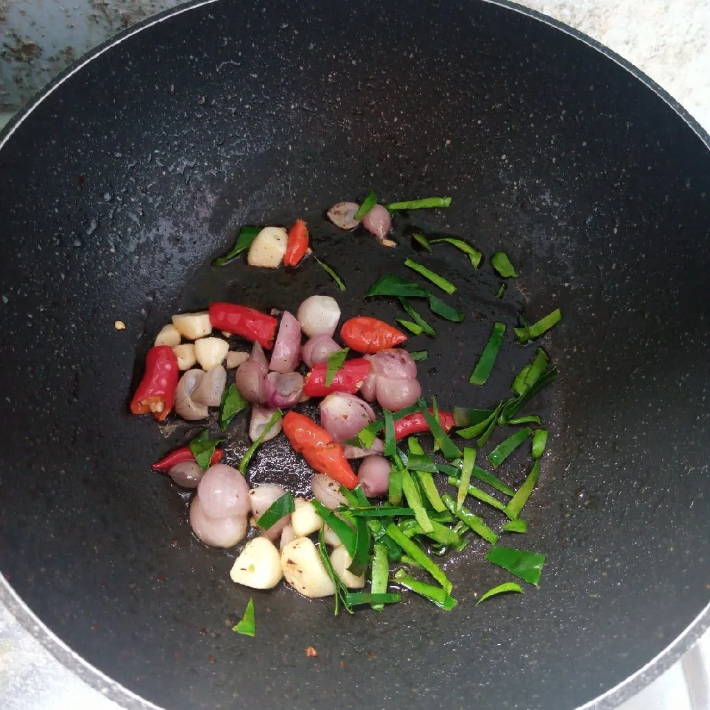 Step 3 Sambal Tempe Daun Jeruk