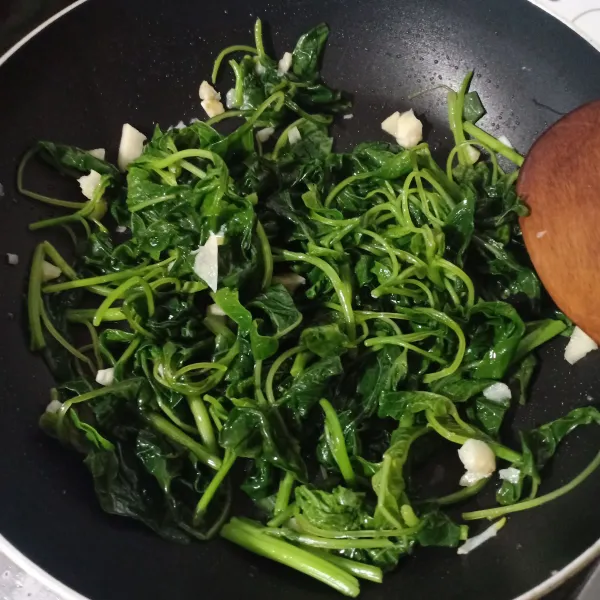 Masak sebentar lalu angkat.