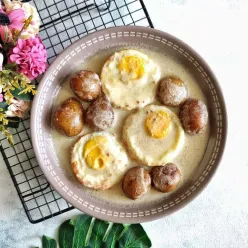 Opor Putih Telur Ceplok Baby Potato #MENUTANGGALTUA