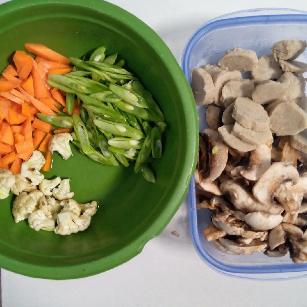 Step 1 Tumis Bakso Jamur Sayuran