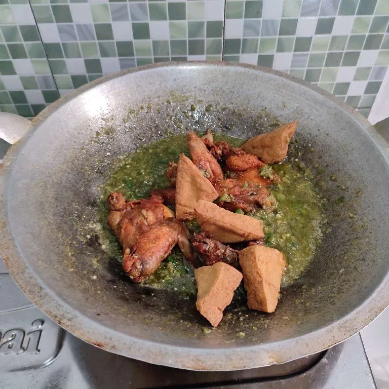 Step 7 Ayam Goreng dan Tahu Balado Ijo