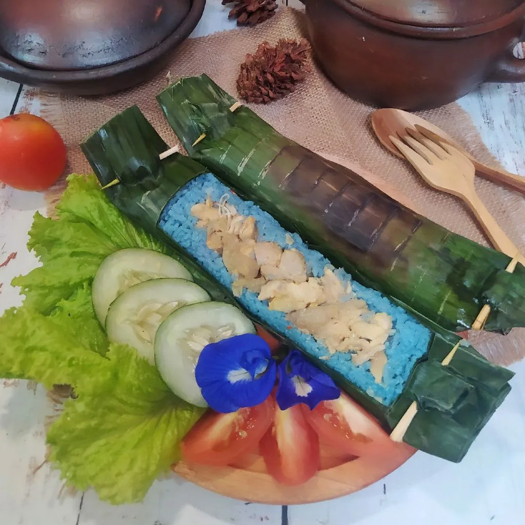 Nasi Bakar Ayam Suwir Bunga Telang