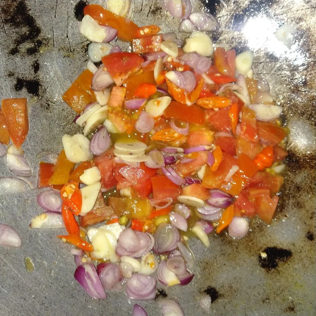 Step 4 Tumis Sambal Ikan Asin Kipas
