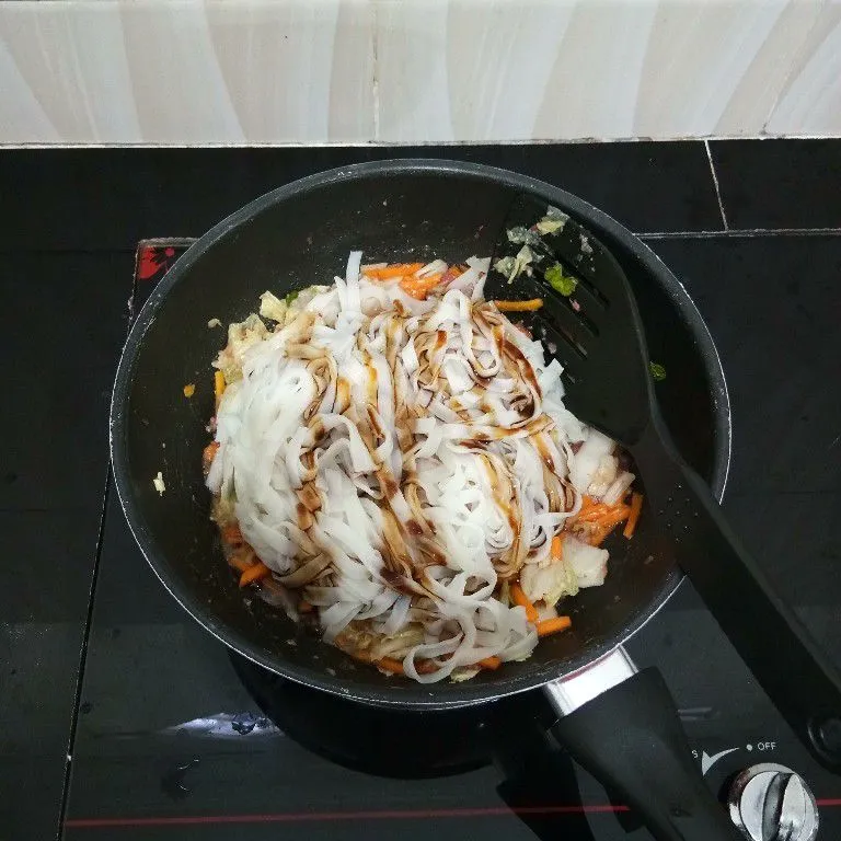 Step 5 Kwetiaw Goreng Kornet