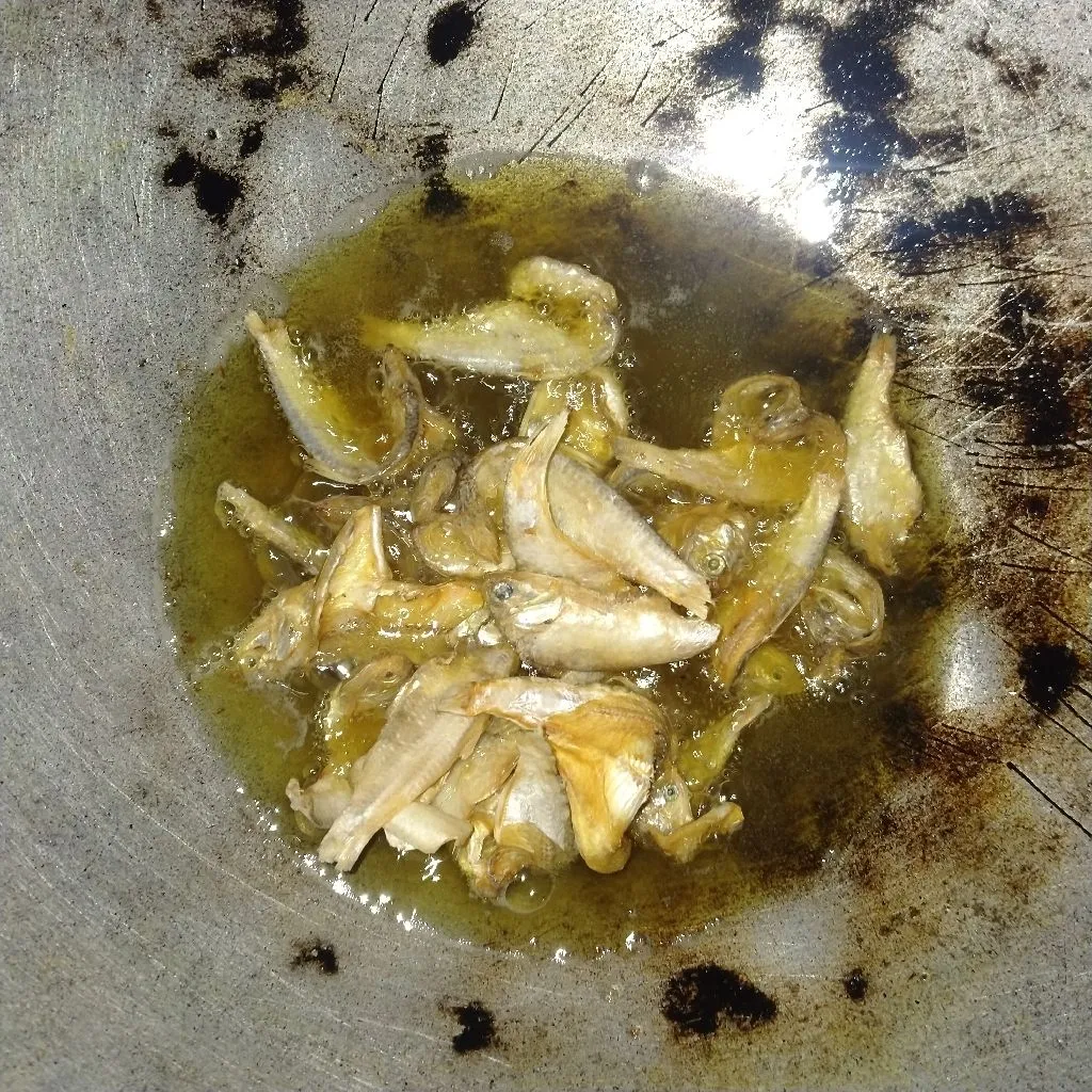 Step 3 Tumis Sambal Ikan Asin Kipas