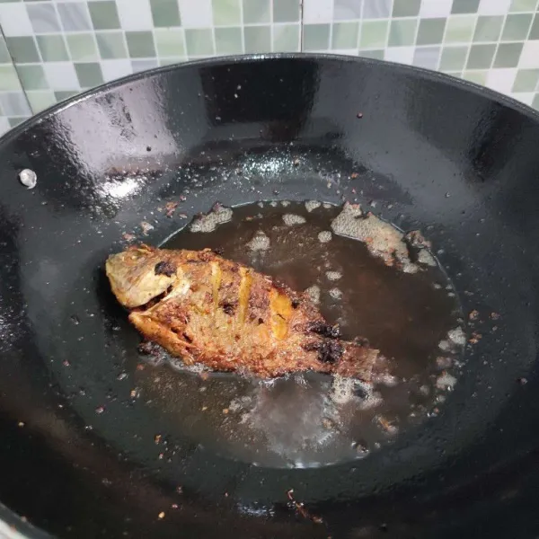 Masak hingga berwarna golden brown atau sesuai tinggat kematangan yang diinginkan.